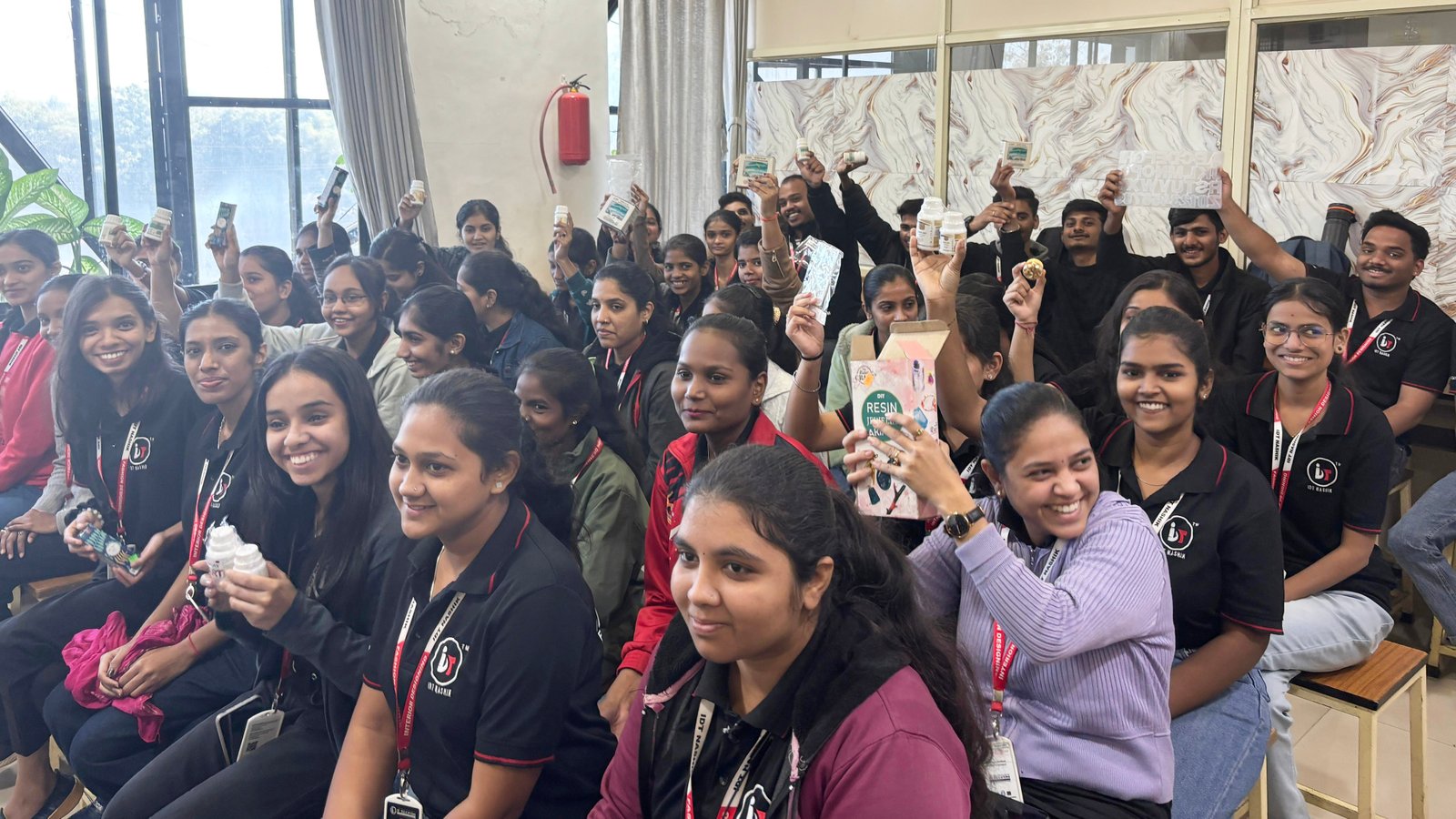 The Certified Pidilite Creative Resin Art Workshop, held on Saturday, 20th December 2025 at IDT Educations - Nashik Road Branch, was a great success 